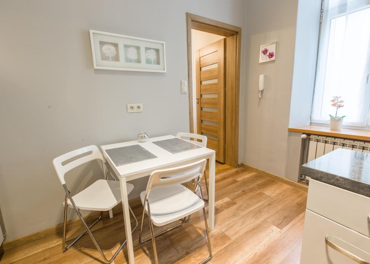 Ar Apartment *