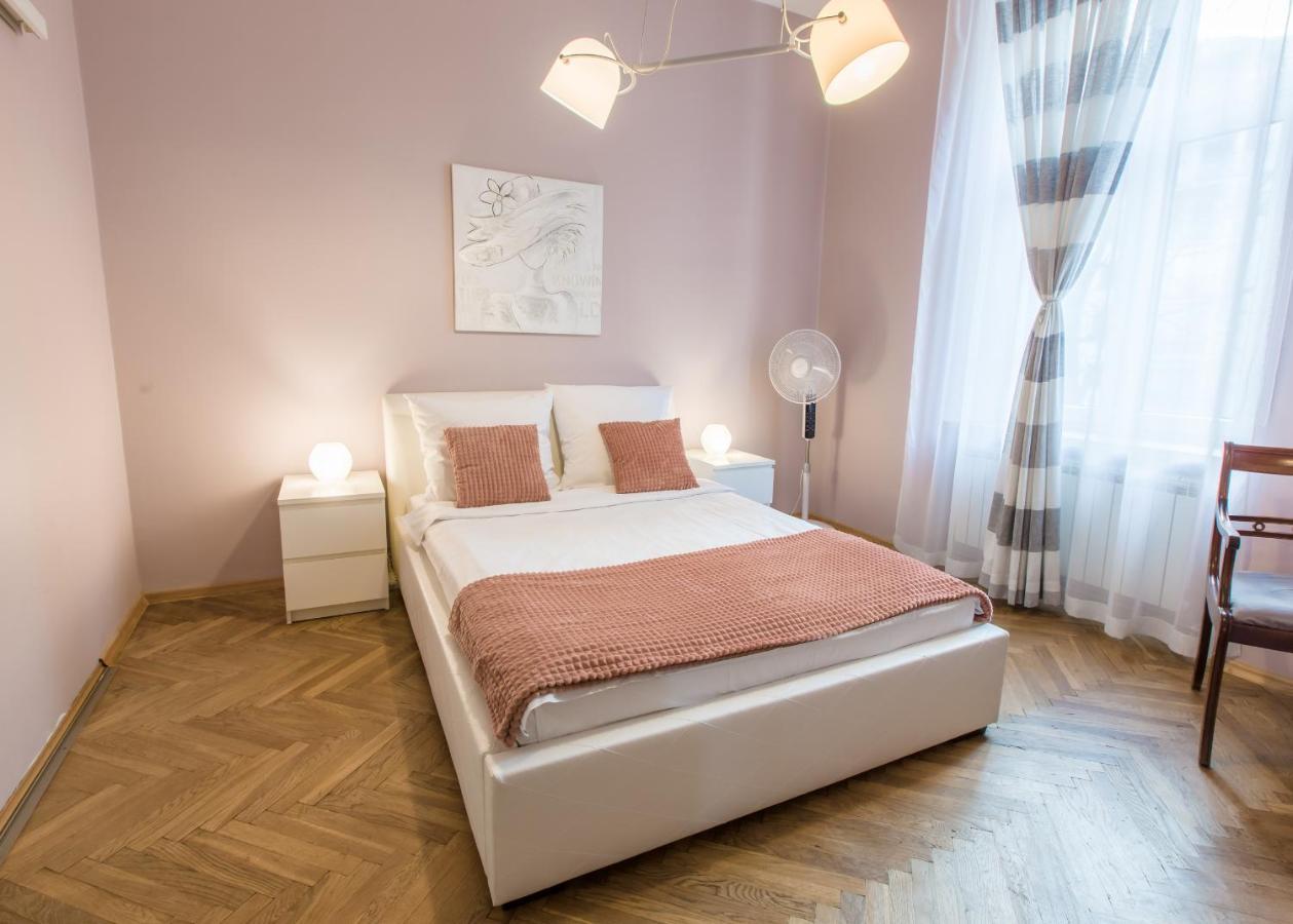 Ar Apartment *